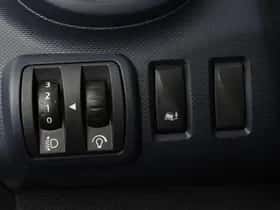 Opel Vivaro (2019) thumbnail 12