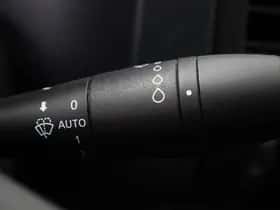 Opel Vivaro (2019) thumbnail 16