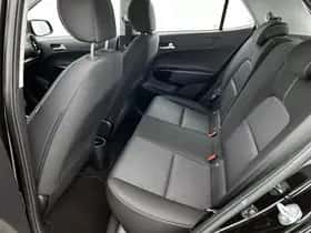 Kia Picanto (2023) thumbnail 20