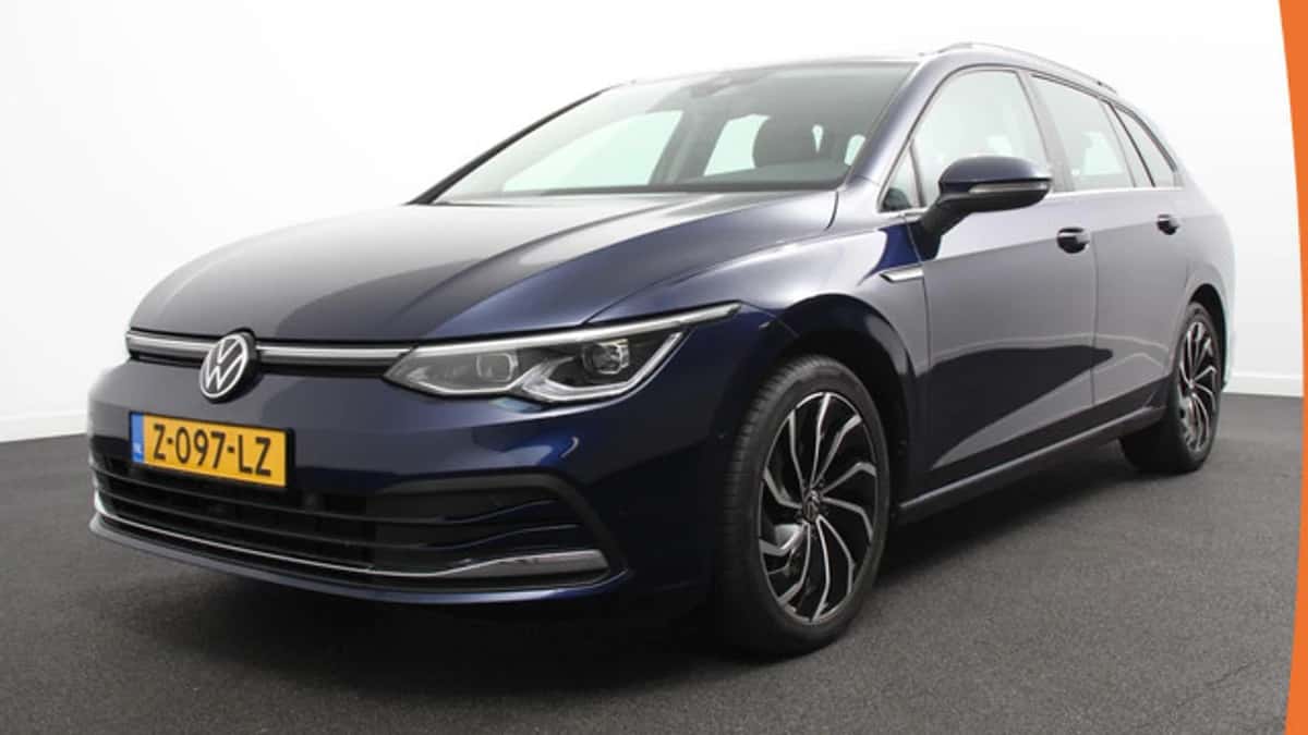 Volkswagen Golf (2022) — foto 1