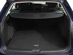Volkswagen Golf (2022) thumbnail 41