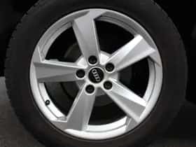 Audi Q2 (2021) thumbnail 4