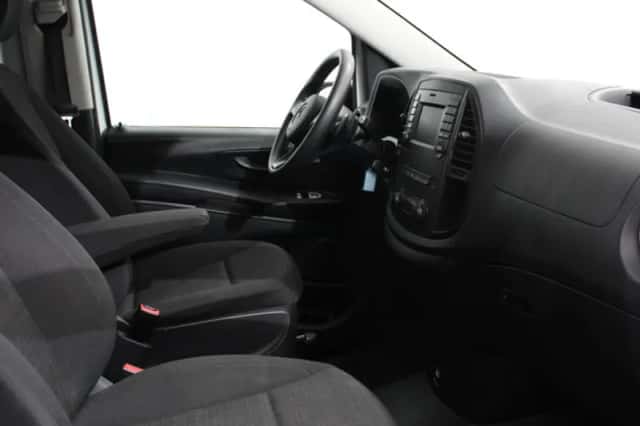 Mercedes-Benz Vito (2019) thumbnail 3