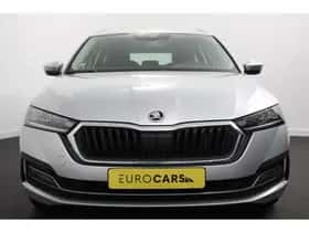 Škoda Octavia (2021) thumbnail 4