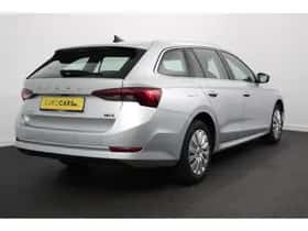 Škoda Octavia (2021) thumbnail 6