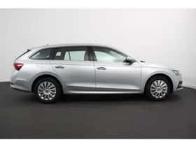 Škoda Octavia (2021) thumbnail 8