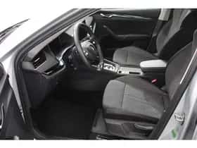 Škoda Octavia (2021) thumbnail 10