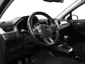 Renault Captur (2021) thumbnail 2