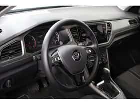 Volkswagen T-Roc (2020) thumbnail 10