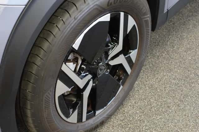 Peugeot 2008 (2024) thumbnail 5