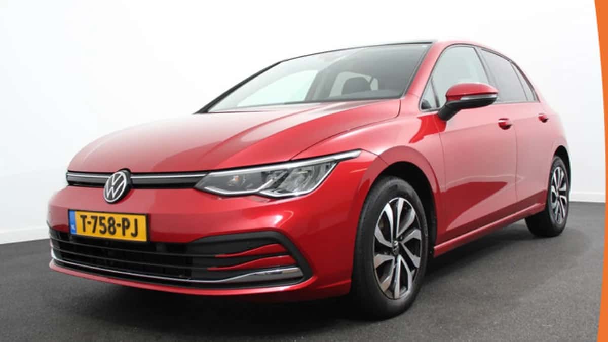Volkswagen Golf (2022) — foto 1