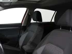 Volkswagen Golf (2022) thumbnail 28