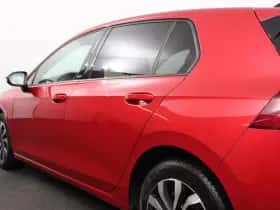 Volkswagen Golf (2022) thumbnail 33