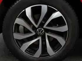 Volkswagen Golf (2022) thumbnail 6
