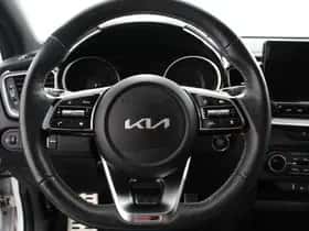 Kia Proceed (2022) thumbnail 16