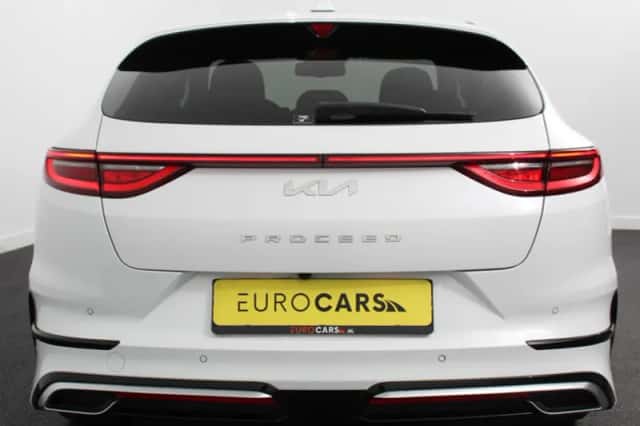 Kia Proceed (2022) thumbnail 5