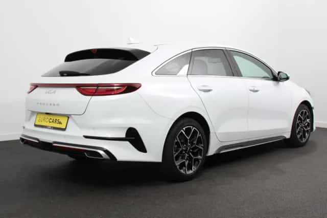 Kia Proceed (2022) thumbnail 6