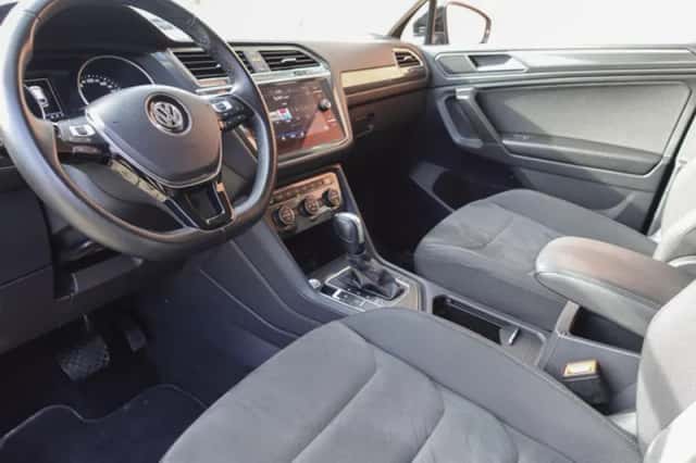 Volkswagen Tiguan (2021) thumbnail 2