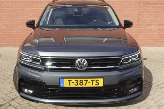 Volkswagen Tiguan (2021) thumbnail 4