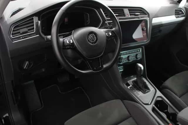 Volkswagen Tiguan (2020) thumbnail 2