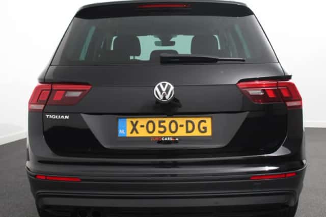Volkswagen Tiguan (2020) thumbnail 5