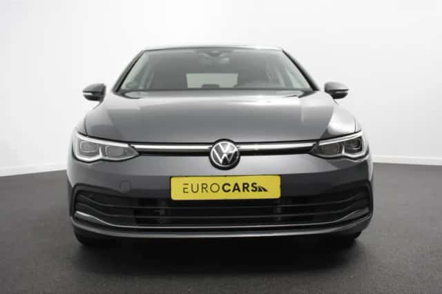 Volkswagen Golf (2022) thumbnail 4