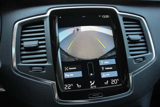 Volvo XC90 (2021) thumbnail 3