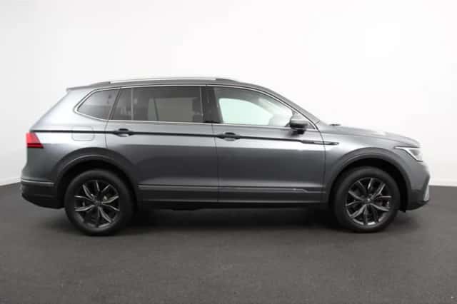 Volkswagen Tiguan (2022) thumbnail 6