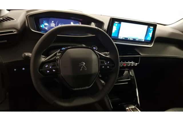 Peugeot e-2008 (2022) thumbnail 2