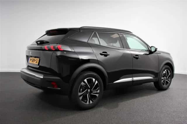 Peugeot e-2008 (2022) thumbnail 5