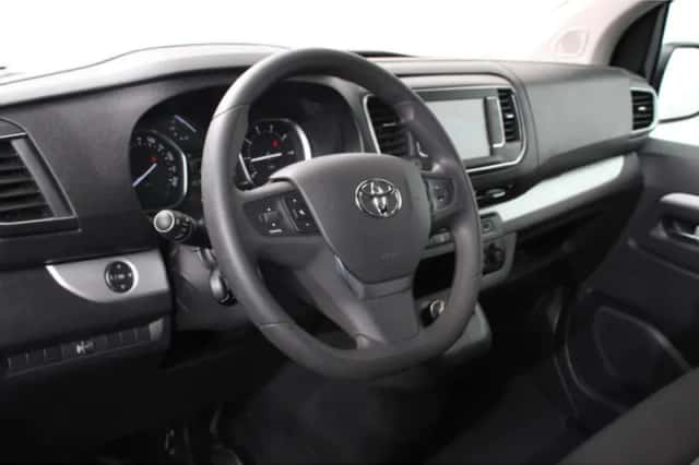 Toyota Proace (2022) thumbnail 2