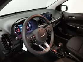 Kia Picanto (2023) thumbnail 2