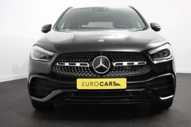 Mercedes-Benz GLA (2023) thumbnail 3