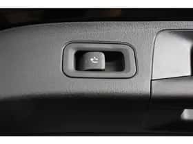 Mercedes-Benz GLA thumbnail 25