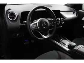 Mercedes-Benz GLA (2023) thumbnail 8