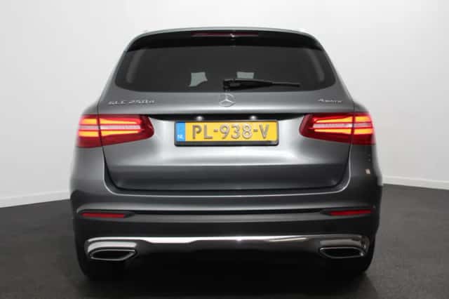 Mercedes-Benz GLC-Klasse (2016) thumbnail 5