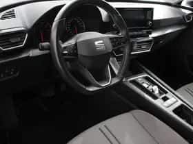 SEAT Leon (2021) thumbnail 2