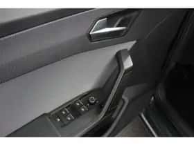 SEAT Leon (2021) thumbnail 11