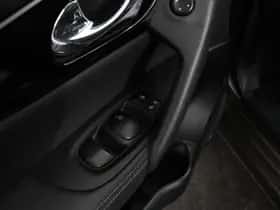 Nissan Qashqai (2017) thumbnail 16