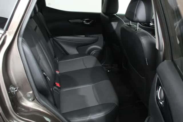 Nissan Qashqai (2017) thumbnail 3