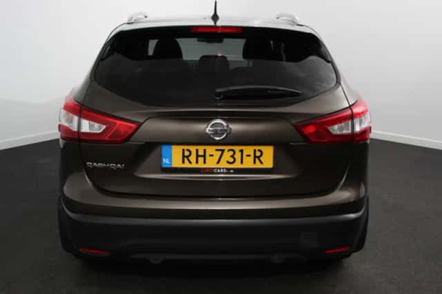 Nissan Qashqai (2017) thumbnail 5