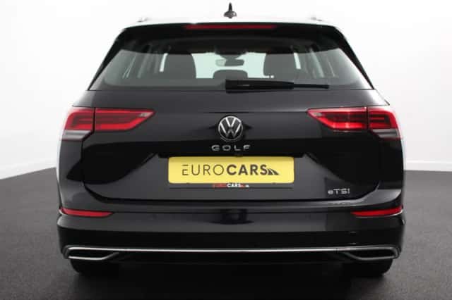 Volkswagen Golf (2021) thumbnail 5