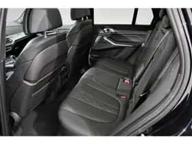 BMW X5 (2023) thumbnail 9