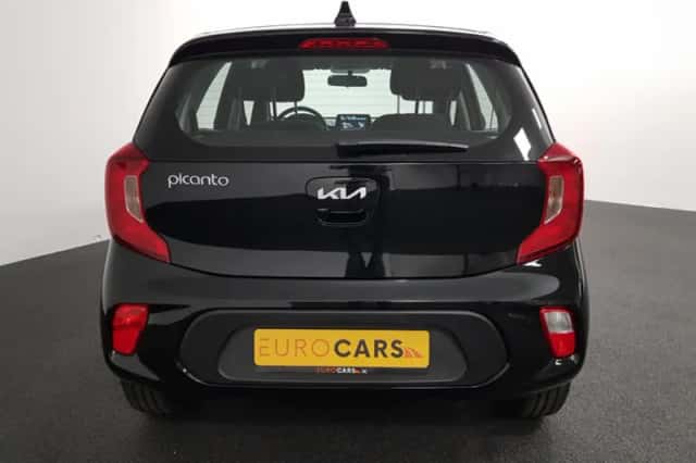 Kia Picanto (2023) thumbnail 5