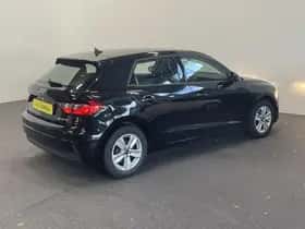 Audi A1 (2023) thumbnail 10