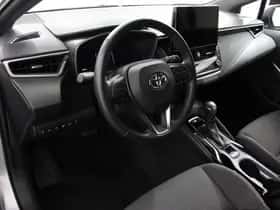 Toyota Corolla (2025) thumbnail 2