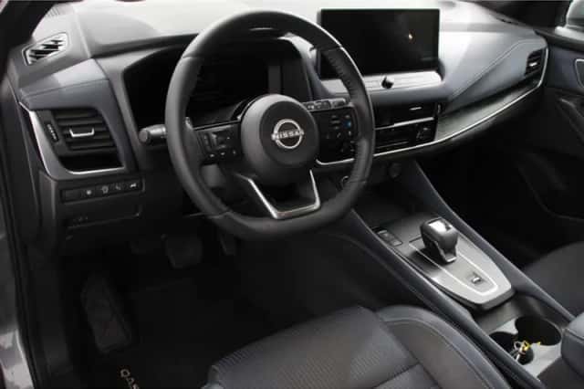 Nissan Qashqai (2023) thumbnail 2