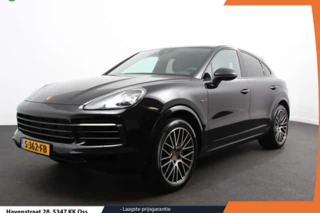 Porsche Cayenne (2023) thumbnail 1