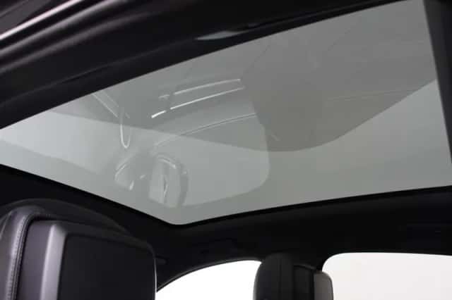 Porsche Cayenne (2023) thumbnail 3