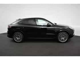 Porsche Cayenne (2023) thumbnail 7